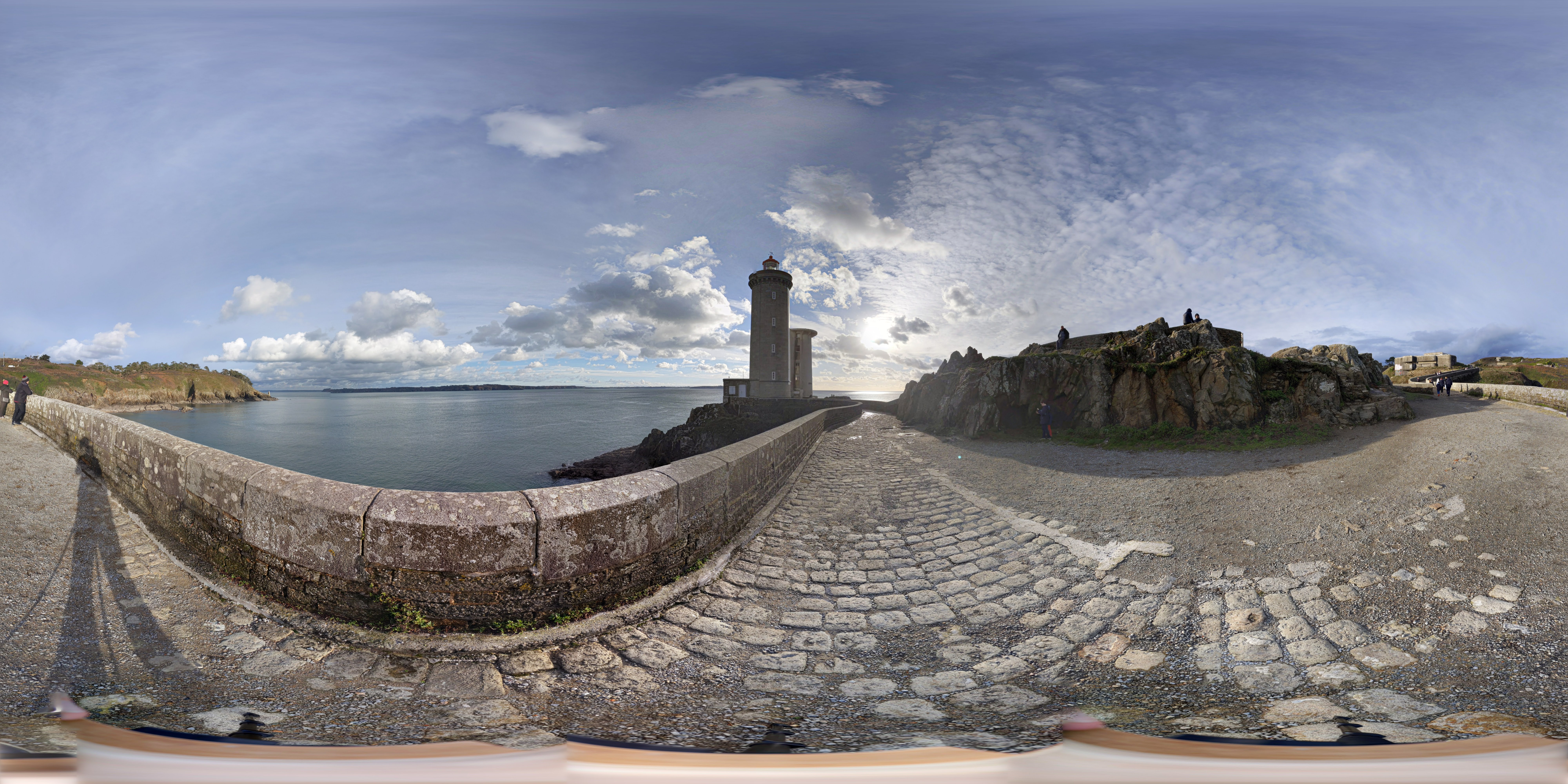 You are currently viewing Visite panoramique à 360° de la pointe du Petit-Minou